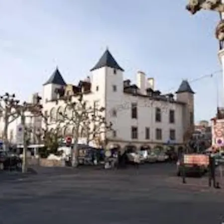 Apartment Exclusif Dans Le Domaine De Bordaberry